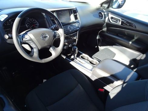 Used 2020 Nissan Pathfinder SV w/ Cargo Package image 8