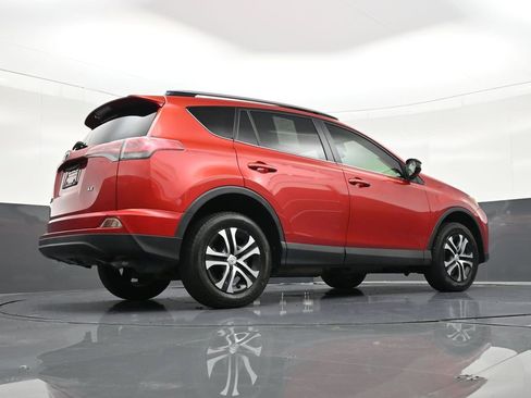 Used 2017 Toyota RAV4 LE image 30