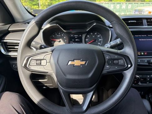 Used 2023 Chevrolet TrailBlazer LT w/ Convenience Package AWD/4WD image 30