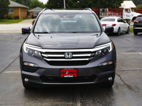 Used 2017 Honda Pilot Touring image 2