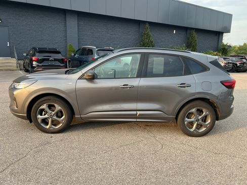 Used 2021 Ford Escape SE w/ Convenience Package AWD/4WD image 4