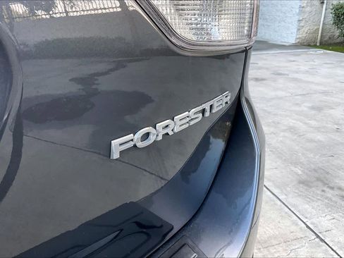 Used 2023 Subaru Forester Limited image 9