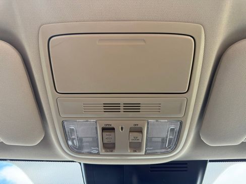 Used 2021 Honda CR-V EX image 18