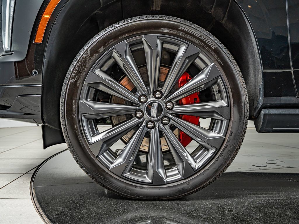 Used 2025 Cadillac Escalade V AWD/4WD image 11