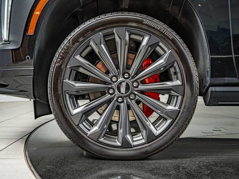 Used 2025 Cadillac Escalade V AWD/4WD image 11
