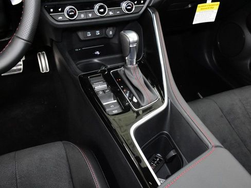 Used 2025 Acura ADX A-Spec image 21