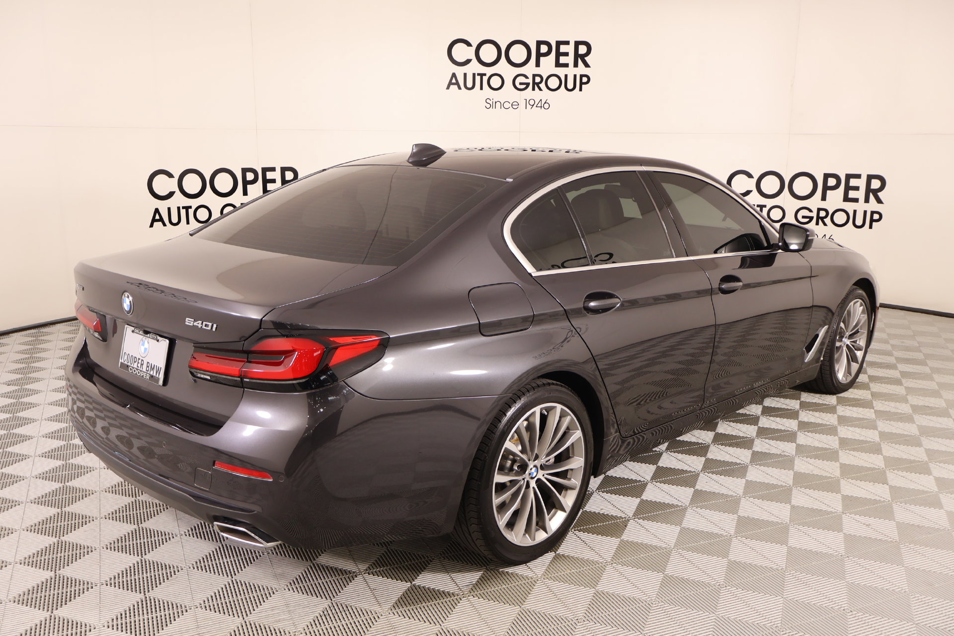 Used 2022 BMW 540i xDrive w/ Executive Package AWD/4WD image 21