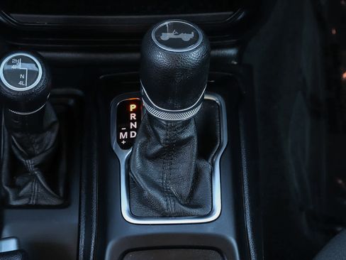 Used 2020 Jeep Wrangler Unlimited Sport image 23