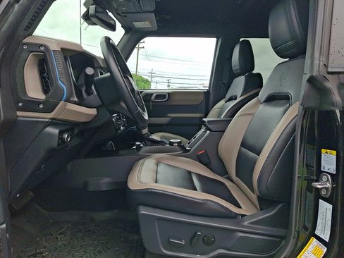 Used 2023 Ford Bronco Wildtrak AWD/4WD image 12