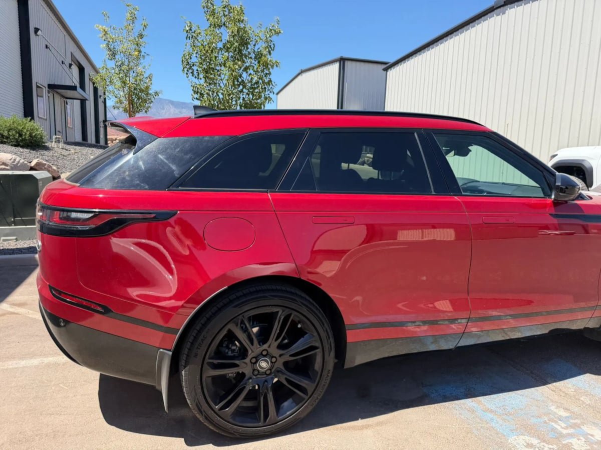 Used 2023 Land Rover Range Rover Velar R-Dynamic S AWD/4WD image 10