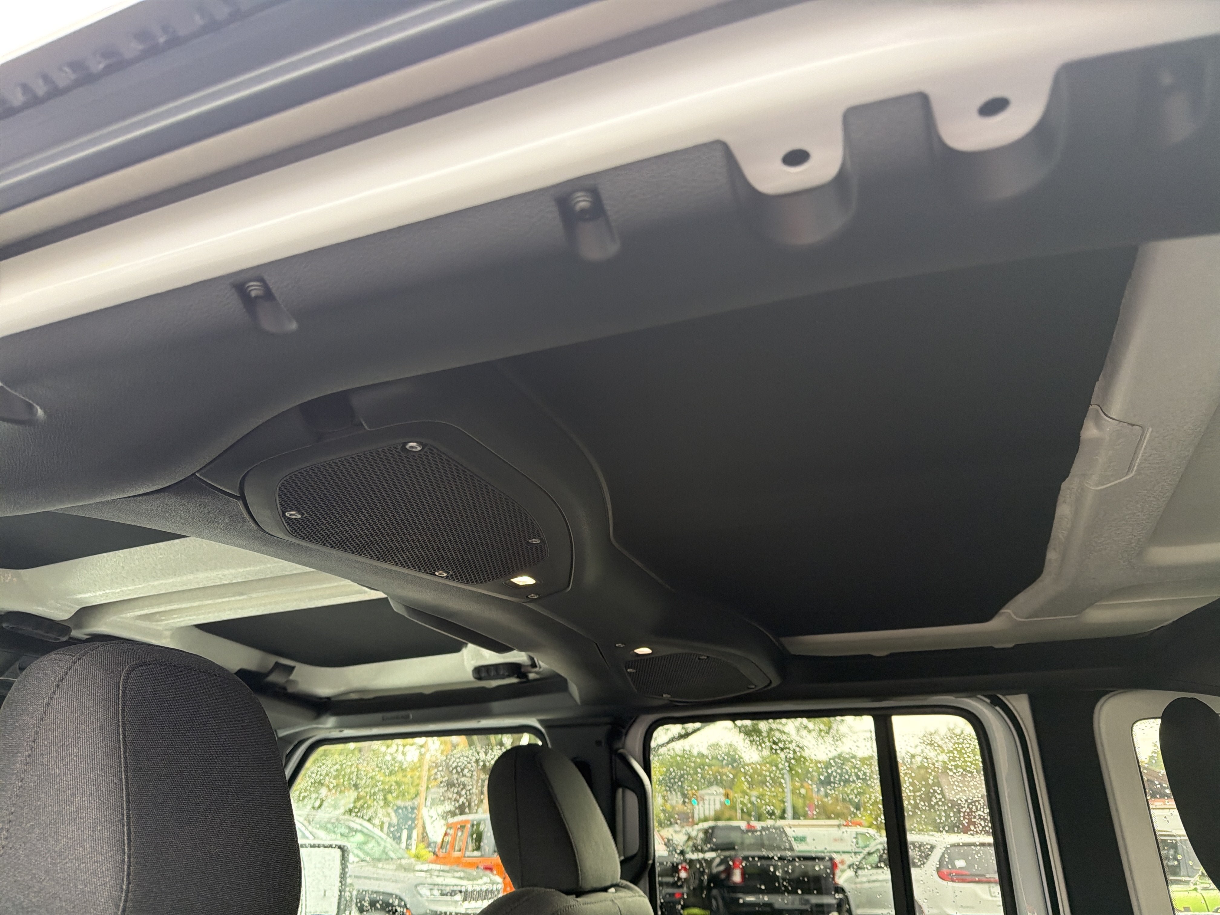 Used 2024 Jeep Wrangler Unlimited AWD/4WD image 25