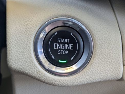 Used 2023 Buick Envision Avenir image 38