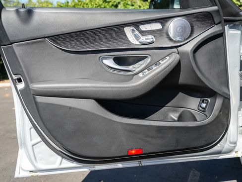 Used 2021 Mercedes-Benz C 300 Sedan image 21