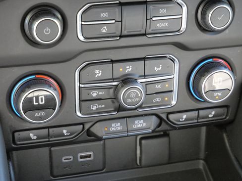 Used 2024 Chevrolet Tahoe LT image 24