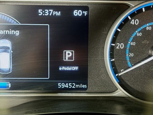 Used 2022 Nissan Leaf SV Plus image 16