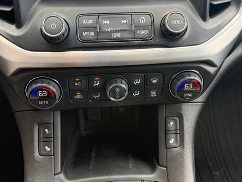 Used 2019 GMC Acadia SLT AWD/4WD image 32