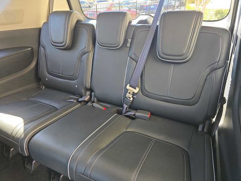 Certified 2025 INFINITI QX80 Sensory image 10