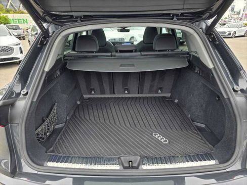 Certified 2025 Audi Q5 Premium Plus w/ Premium Plus AWD/4WD image 14