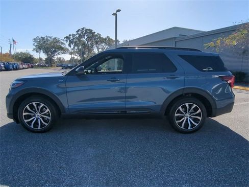 Used 2025 Ford Explorer ST-Line image 8