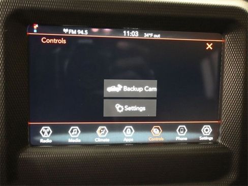 Used 2023 Jeep Gladiator Sport image 16