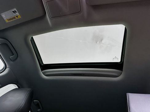 Used 2017 Acura MDX SH-AWD w/ Technology Package image 25