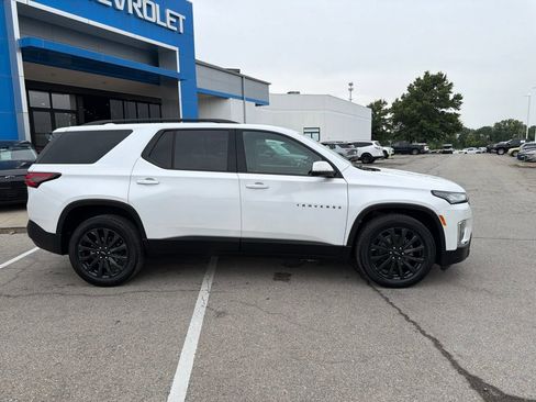 Used 2023 Chevrolet Traverse RS w/ LPO, Floor Liner Package AWD/4WD image 2