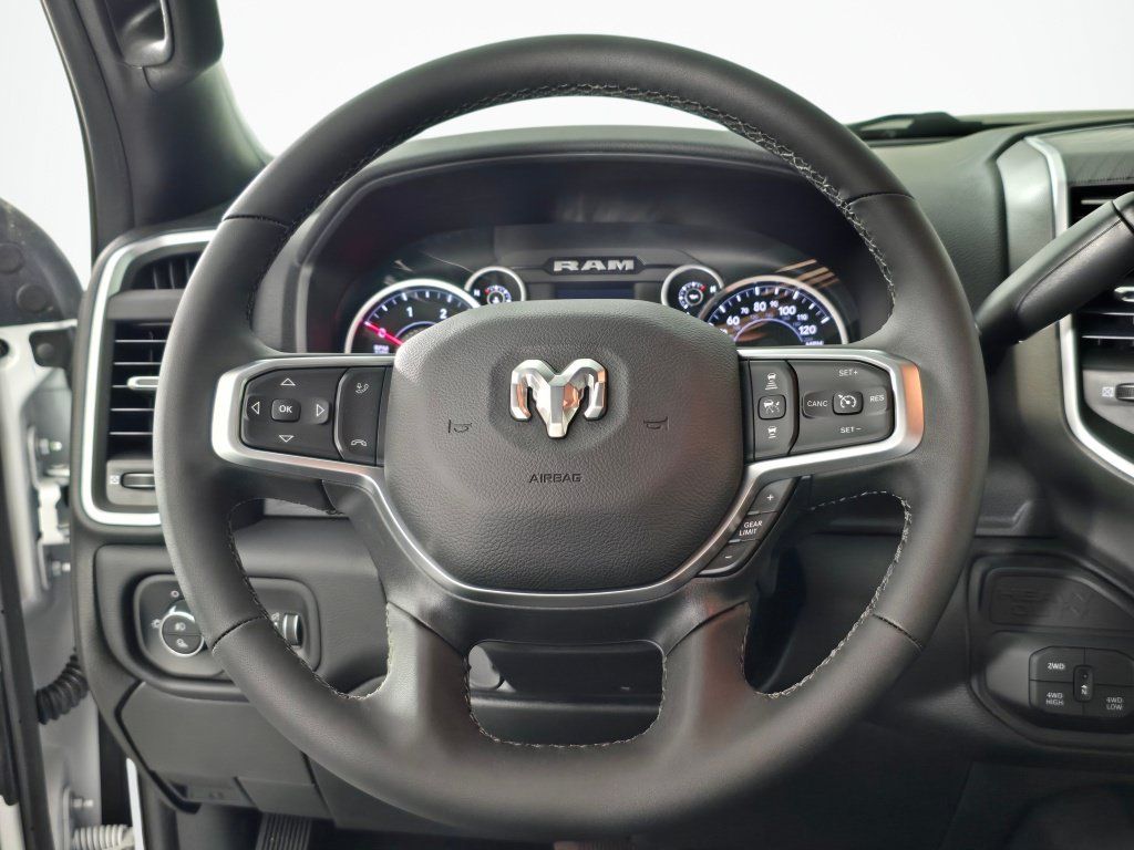 New 2026 RAM 3500 Big Horn AWD/4WD image 22