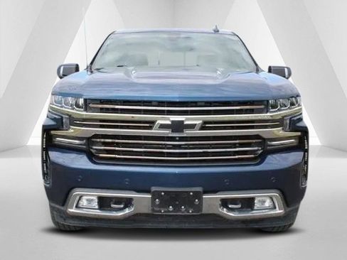 Used 2019 Chevrolet Silverado 1500 High Country w/ Technology Package image 2