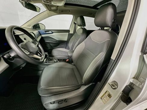 Certified 2023 Volkswagen Taos SE w/ Panoramic Sunroof Package AWD/4WD image 20
