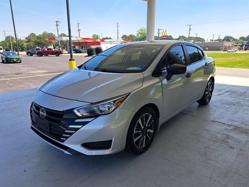 Used 2023 Nissan Versa S w/ S Plus Package FWD image 3