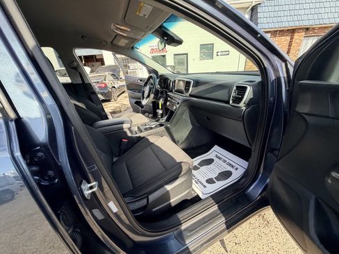 Used 2022 Kia Sportage LX image 45