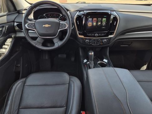 Used 2018 Chevrolet Traverse Premier w/ Driver Confidence II Package FWD image 34