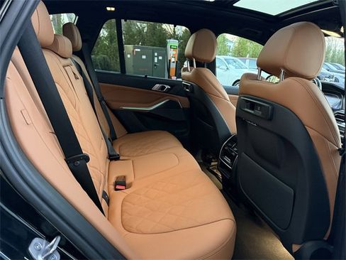 Certified 2023 BMW X5 xDrive40i w/ Executive Package image 32