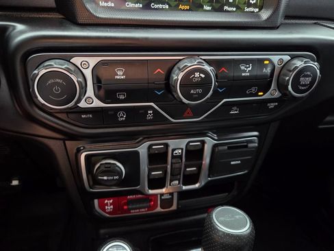 Used 2023 Jeep Gladiator Mojave w/ Trailer Tow Package AWD/4WD image 28