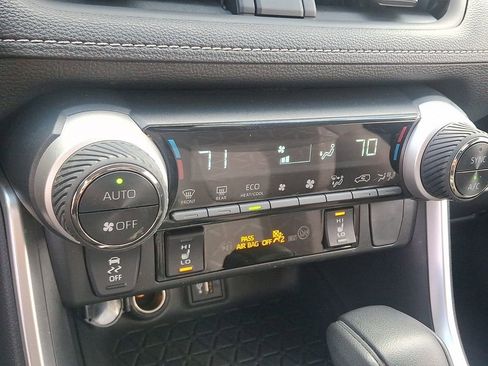 Used 2023 Toyota RAV4 XLE w/ Convenience Package image 17