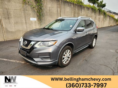 Used 2017 Nissan Rogue SV AWD/4WD image 1