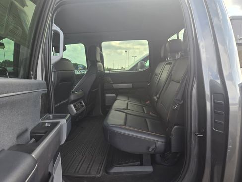 Used 2025 Ford F350 Lariat w/ Lariat Ultimate Package AWD/4WD image 8