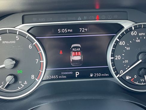 Used 2025 Nissan Rogue SV FWD image 42