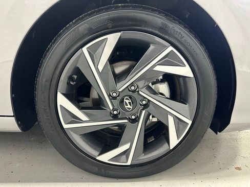 Used 2025 Hyundai Elantra Sport image 54