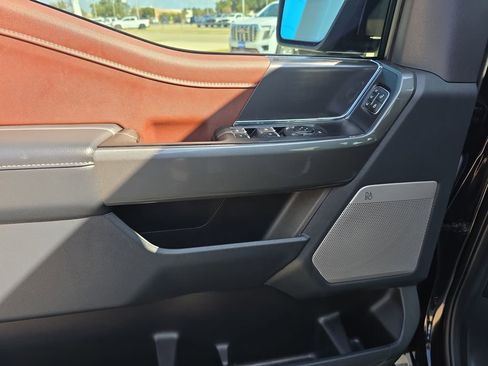 Used 2022 Ford F150 Lariat image 15