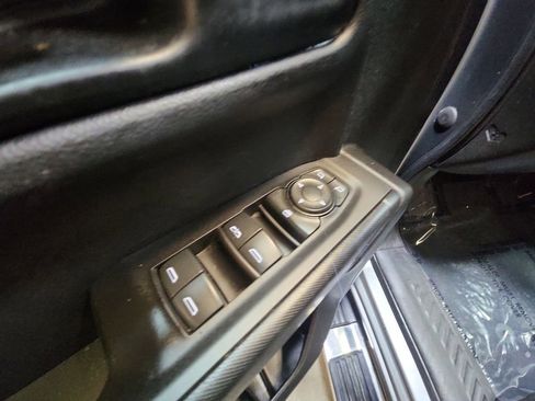 Used 2020 Chevrolet Silverado 1500 Custom w/ Custom Convenience Package image 34