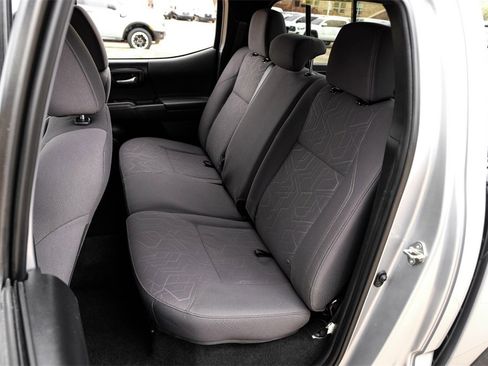 Used 2019 Toyota Tacoma TRD Off-Road image 36