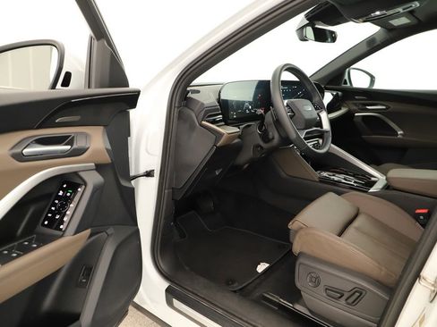 Certified 2025 Audi Q5 Premium Plus w/ Premium Plus image 14