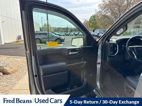 Used 2021 Chevrolet Silverado 1500 LT Trail Boss w/ Convenience Package II image 9