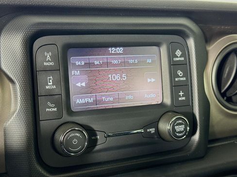 Used 2020 Jeep Gladiator Sport w/ Trailer Tow Package image 15