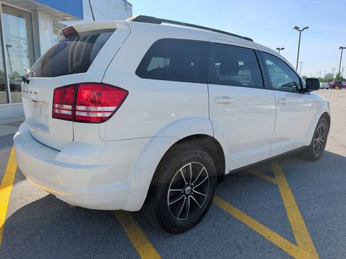 Used 2018 Dodge Journey SE w/ Connectivity Group FWD image 7