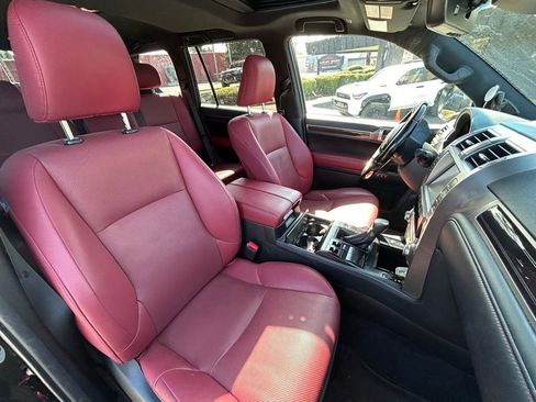 Used 2021 Lexus GX 460 Premium w/ Premium Package image 10