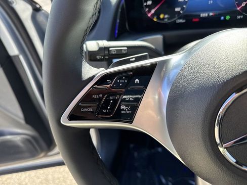 New 2025 Mercedes-Benz GLB 250 250 4MATIC image 19