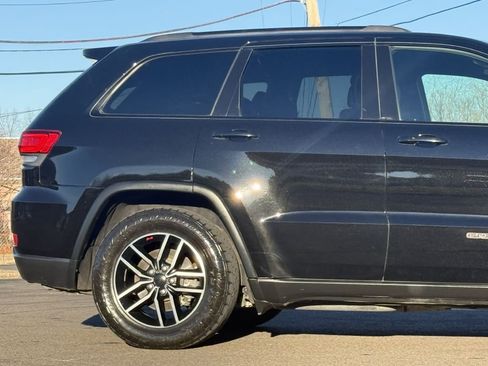 Used 2020 Jeep Grand Cherokee Trailhawk image 9