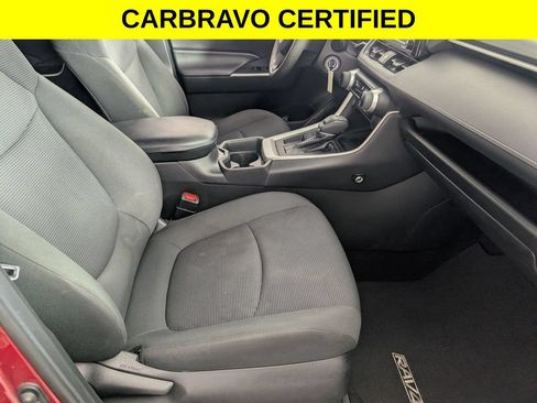 Used 2020 Toyota RAV4 LE FWD image 28